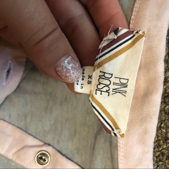 Grey top - Picture 3 of 3